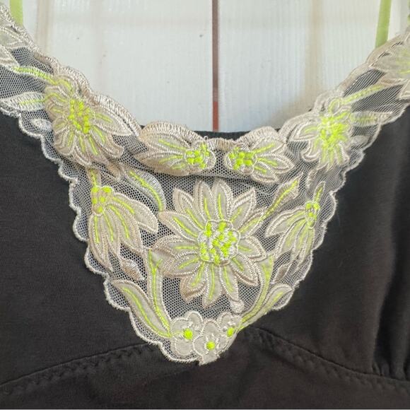 American Eagle Outfitters Women’s Embroidered Neon Green and Gray Tank Top Sz L - Picture 4 of 4
